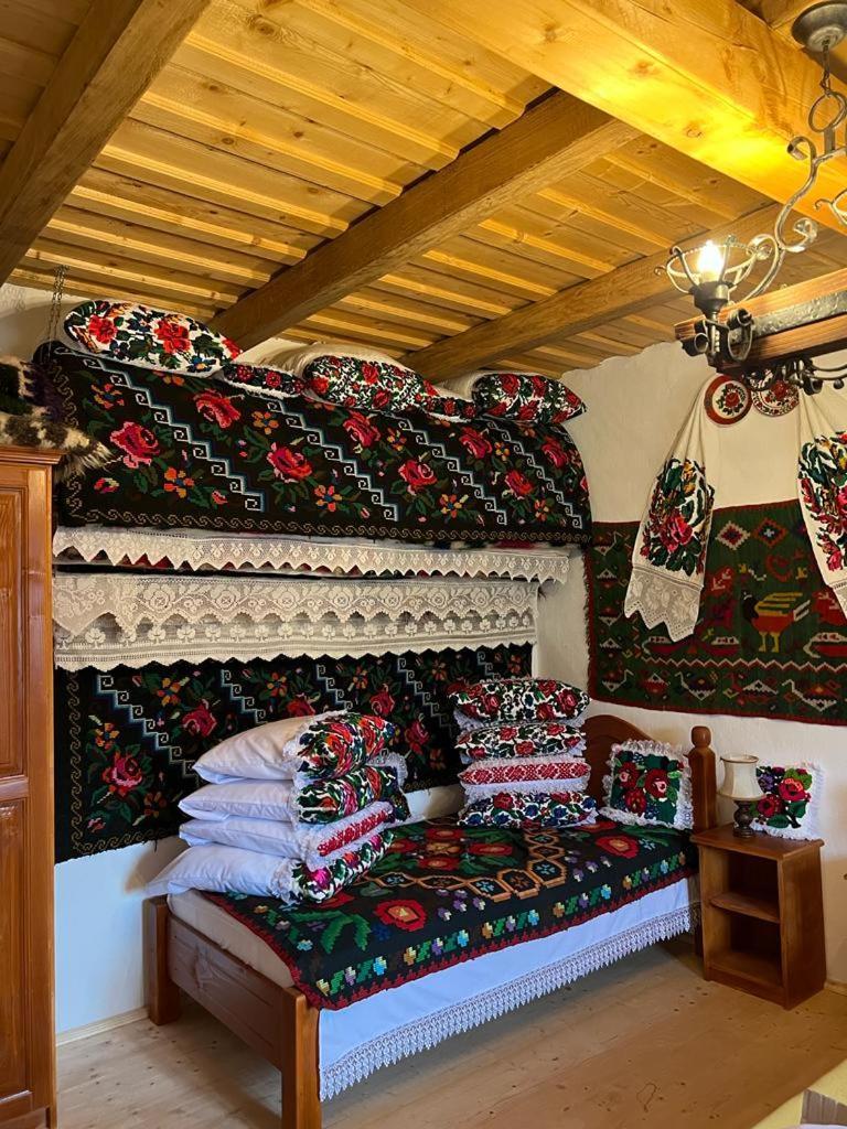 Casa Veche Breb Hotel Стая снимка